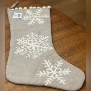 New 21” Christmas Stocking NWT Beige Ivory Snowflakes Cotton Polyester